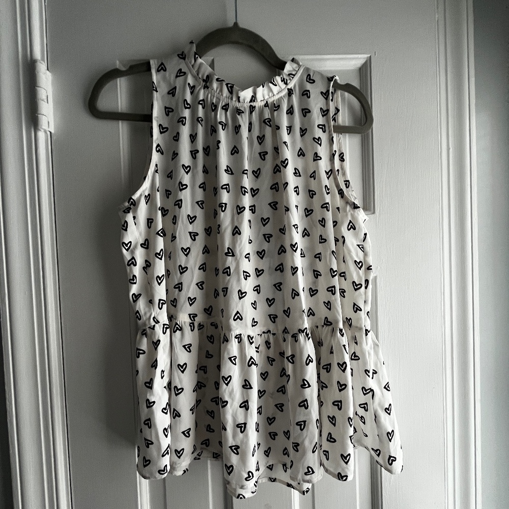 LOFT Sleeveless Heart Print Tie Neck Blouse Shell - size Small